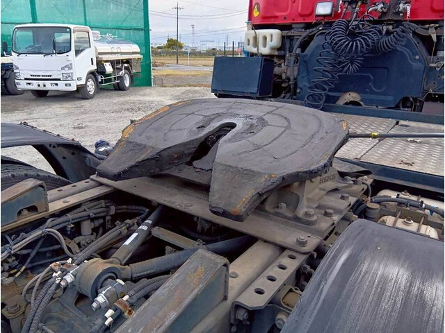 いすゞギガトレーラーヘッド（トラクターヘッド）大型（10t）[写真08]