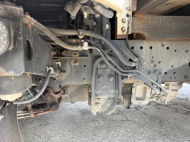 三菱ふそうファイター平ボディ増トン（6t・8t）[写真15]