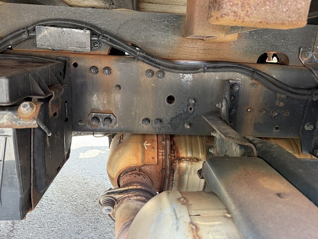 三菱ふそうファイター平ボディ増トン（6t・8t）[写真24]