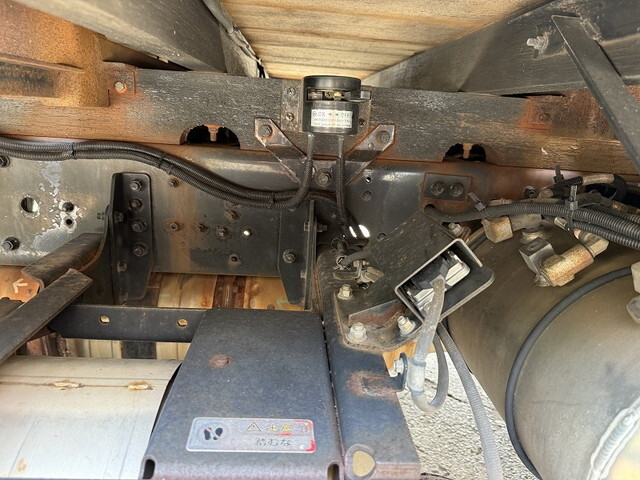 三菱ふそうファイター平ボディ増トン（6t・8t）[写真25]