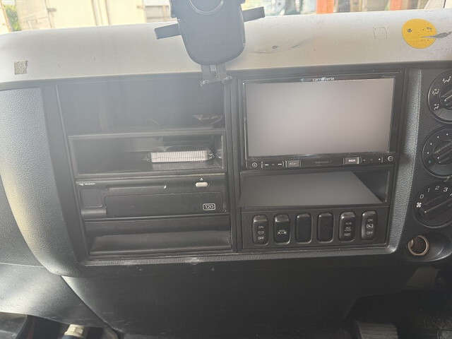 三菱ふそうファイター平ボディ増トン（6t・8t）[写真34]