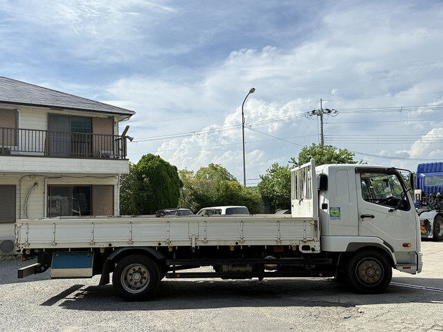 三菱ふそうファイター平ボディ増トン（6t・8t）[写真08]