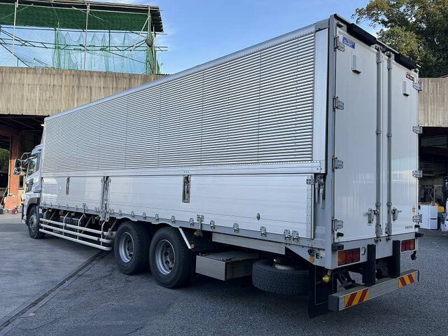 UDトラックスその他の車種アルミウイング大型（10t）[写真04]