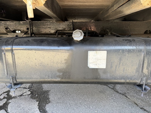 三菱ふそうファイター平ボディ中型（4t）[写真19]