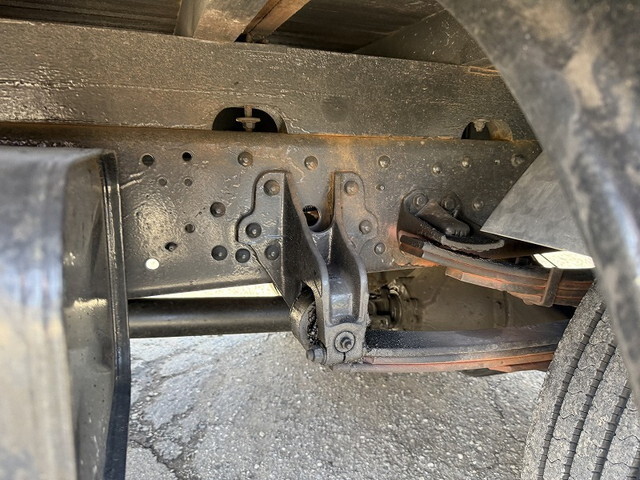 三菱ふそうファイター平ボディ中型（4t）[写真20]