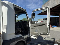 三菱ふそうファイター平ボディ中型（4t）[写真30]