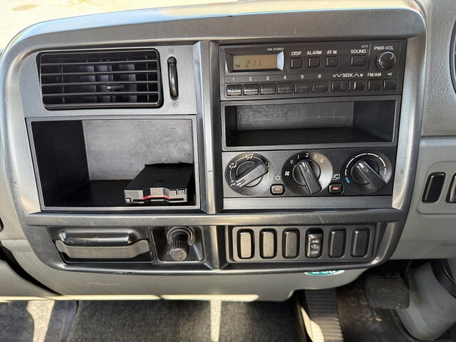 三菱ふそうファイター平ボディ中型（4t）[写真34]