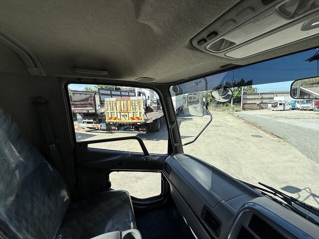 三菱ふそうファイター平ボディ中型（4t）[写真39]