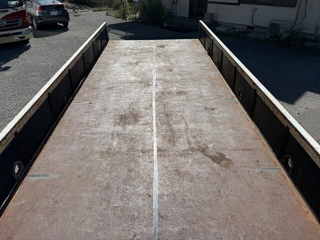 三菱ふそうファイター平ボディ中型（4t）[写真09]