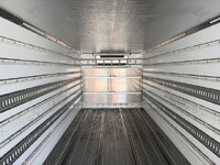 UDトラックスコンドル冷凍車（冷蔵車）中型（4t）[写真12]