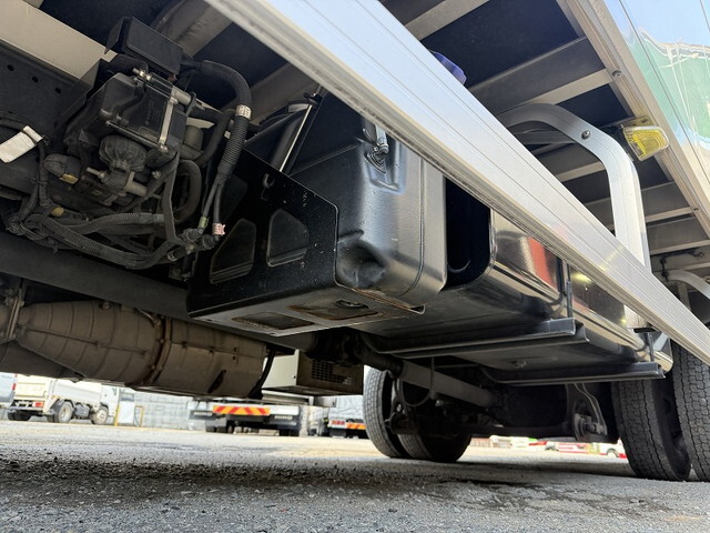 UDトラックスコンドル冷凍車（冷蔵車）中型（4t）[写真23]