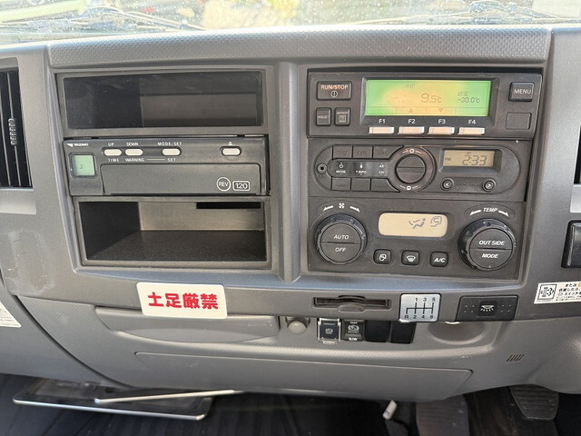 UDトラックスコンドル冷凍車（冷蔵車）中型（4t）[写真37]