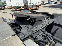 UDトラックスクオントレーラーヘッド（トラクターヘッド）大型（10t）[写真14]