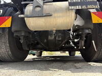 UDトラックスクオントレーラーヘッド（トラクターヘッド）大型（10t）[写真19]