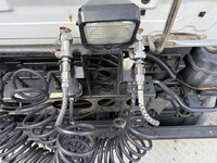 UDトラックスクオントレーラーヘッド（トラクターヘッド）大型（10t）[写真26]