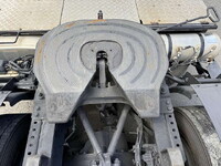 UDトラックスクオントレーラーヘッド（トラクターヘッド）大型（10t）[写真27]