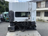 UDトラックスクオントレーラーヘッド（トラクターヘッド）大型（10t）[写真28]