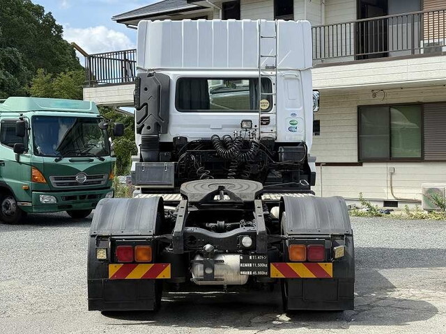 UDトラックスクオントレーラーヘッド（トラクターヘッド）大型（10t）[写真05]