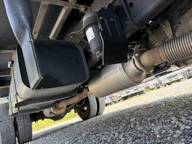 三菱ふそうキャンター冷凍車（冷蔵車）小型（2t・3t）[写真22]