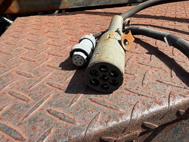 三菱ふそうスーパーグレートトレーラーヘッド（トラクターヘッド）大型（10t）[写真25]