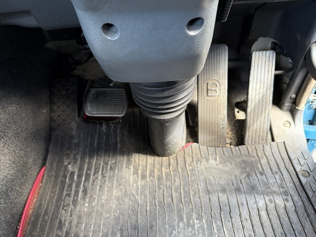 三菱ふそうスーパーグレートトレーラーヘッド（トラクターヘッド）大型（10t）[写真30]