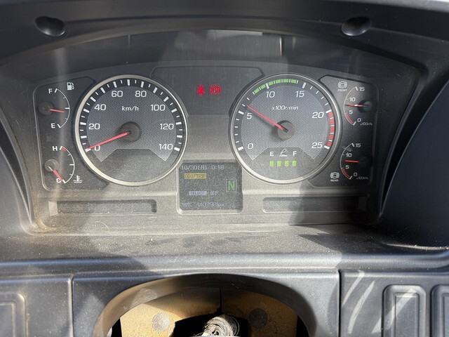 三菱ふそうスーパーグレートトレーラーヘッド（トラクターヘッド）大型（10t）[写真34]