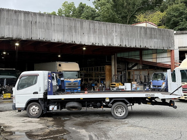 三菱ふそうキャンターセーフティローダー小型（2t・3t）[写真11]