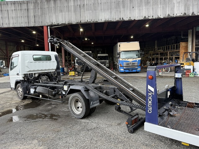 三菱ふそうキャンターセーフティローダー小型（2t・3t）[写真15]