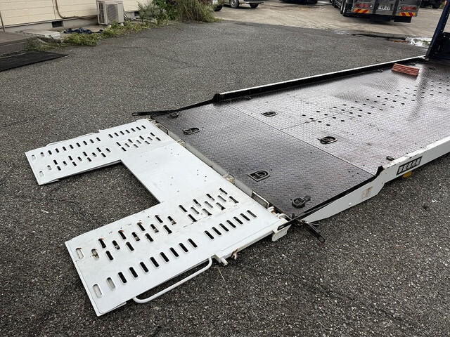 三菱ふそうキャンターセーフティローダー小型（2t・3t）[写真16]