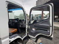 三菱ふそうキャンターセーフティローダー小型（2t・3t）[写真33]