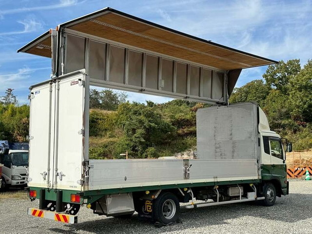 UDトラックスコンドルアルミウイング小型（2t・3t）[写真02]