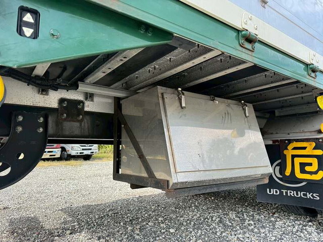 UDトラックスコンドルアルミウイング小型（2t・3t）[写真24]