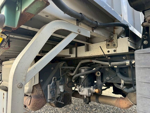 UDトラックスコンドルアルミウイング小型（2t・3t）[写真25]