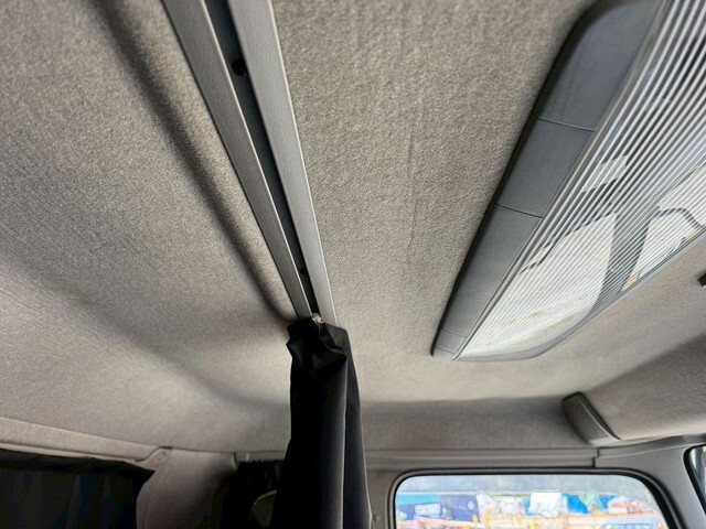 UDトラックスコンドルアルミウイング小型（2t・3t）[写真32]