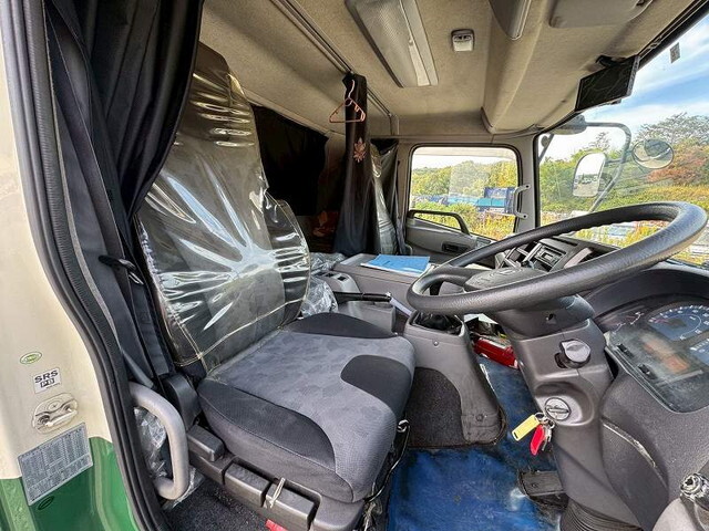 UDトラックスコンドルアルミウイング小型（2t・3t）[写真38]