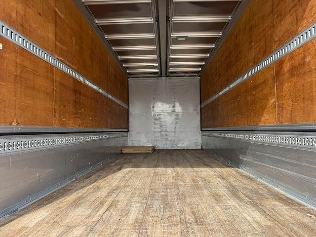 UDトラックスコンドルアルミウイング小型（2t・3t）[写真07]