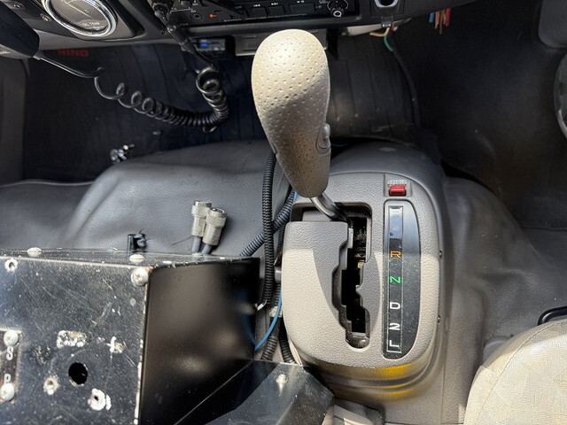 日野デュトロパネルバン小型（2t・3t）[写真26]