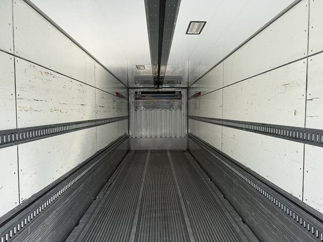 日野プロフィア冷蔵冷凍ウイング大型（10t）[写真10]