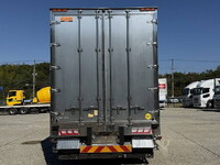 日野プロフィア冷蔵冷凍ウイング大型（10t）[写真17]