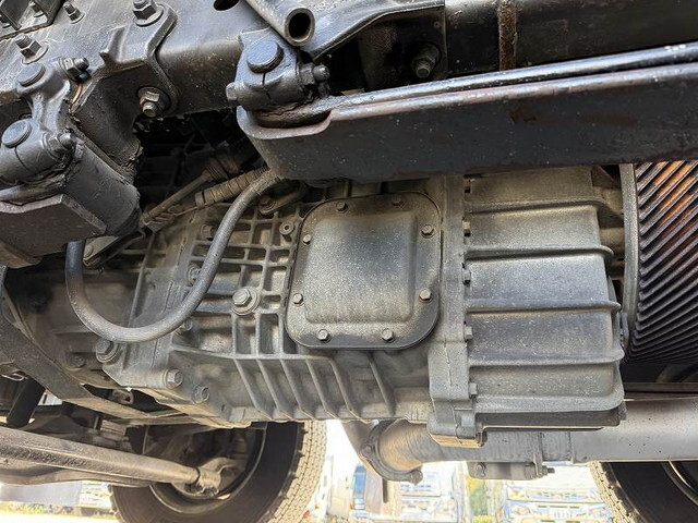 日野プロフィア冷蔵冷凍ウイング大型（10t）[写真22]