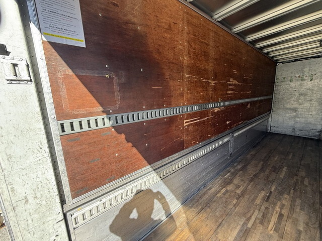 いすゞフォワードアルミウイング中型（4t）[写真12]