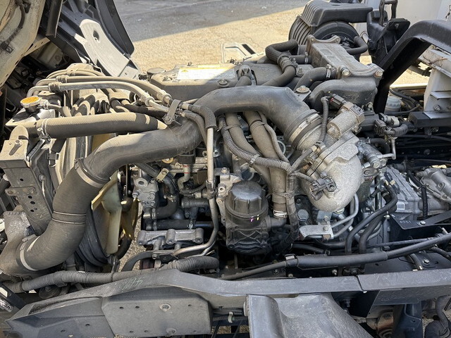 いすゞフォワードアルミウイング中型（4t）[写真20]