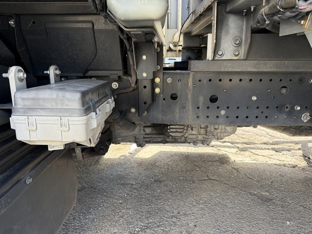 いすゞフォワードアルミウイング中型（4t）[写真22]