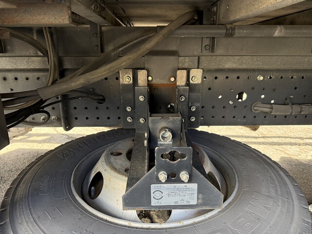 いすゞフォワードアルミウイング中型（4t）[写真24]