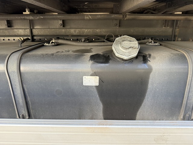 いすゞフォワードアルミウイング中型（4t）[写真25]