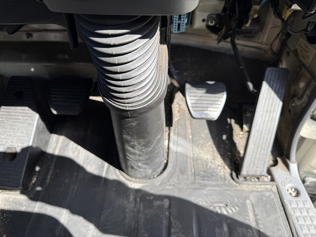 いすゞフォワードアルミウイング中型（4t）[写真33]