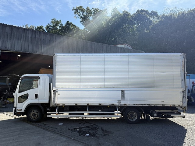 いすゞフォワードアルミウイング中型（4t）[写真05]