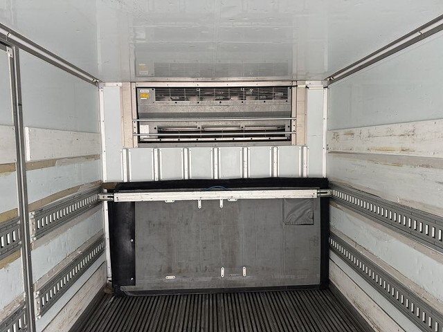 いすゞフォワード冷凍車（冷蔵車）増トン（6t・8t）[写真14]