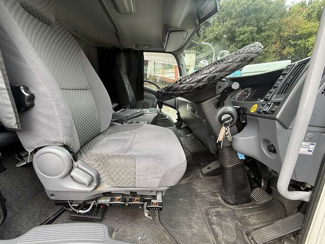 いすゞフォワード冷凍車（冷蔵車）増トン（6t・8t）[写真34]