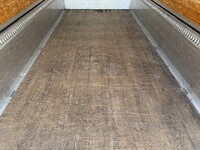 いすゞフォワードアルミウイング中型（4t）[写真11]